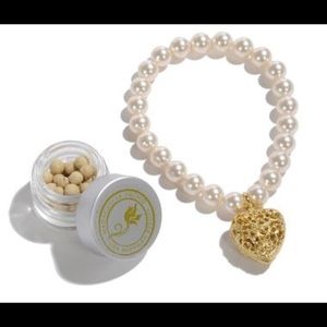 Lisa Hoffman Cream Pearl Fragrance Bracelet